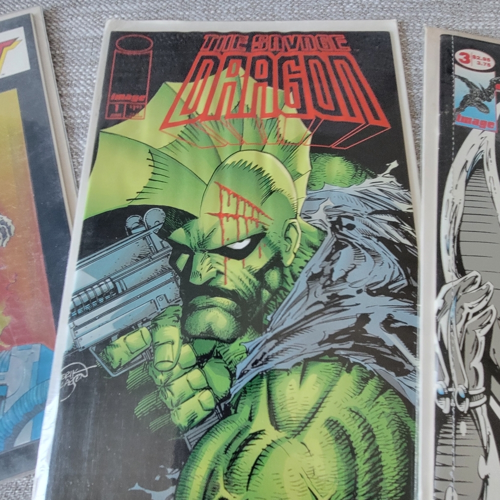 5 Comic Books. - Picture 4 of 11